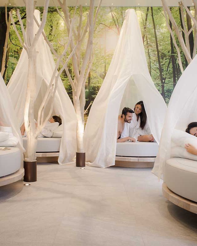 Arredamenti negozi, uffici, spa