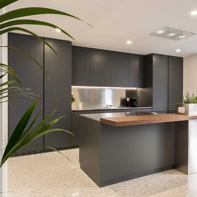 cucina moderna legno acciaio