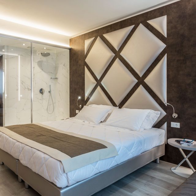 camera hotel doccia a vista