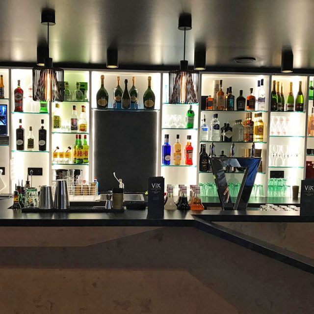 arredamento karaoke bar