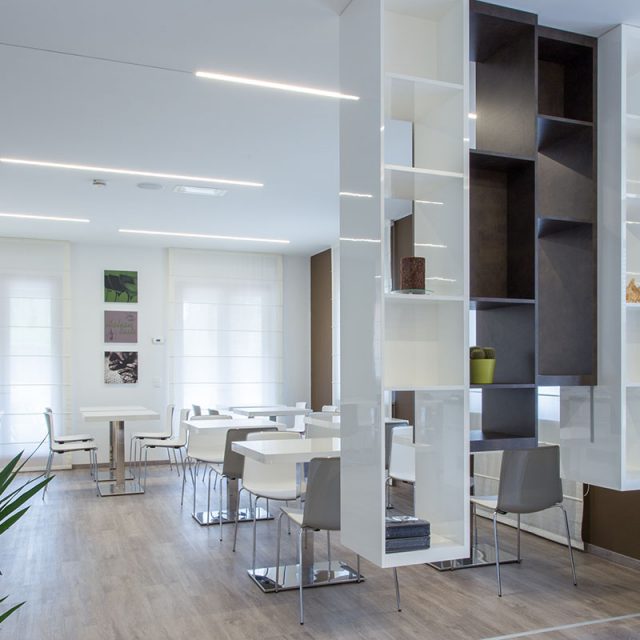 ristorante moderno laccato bianco